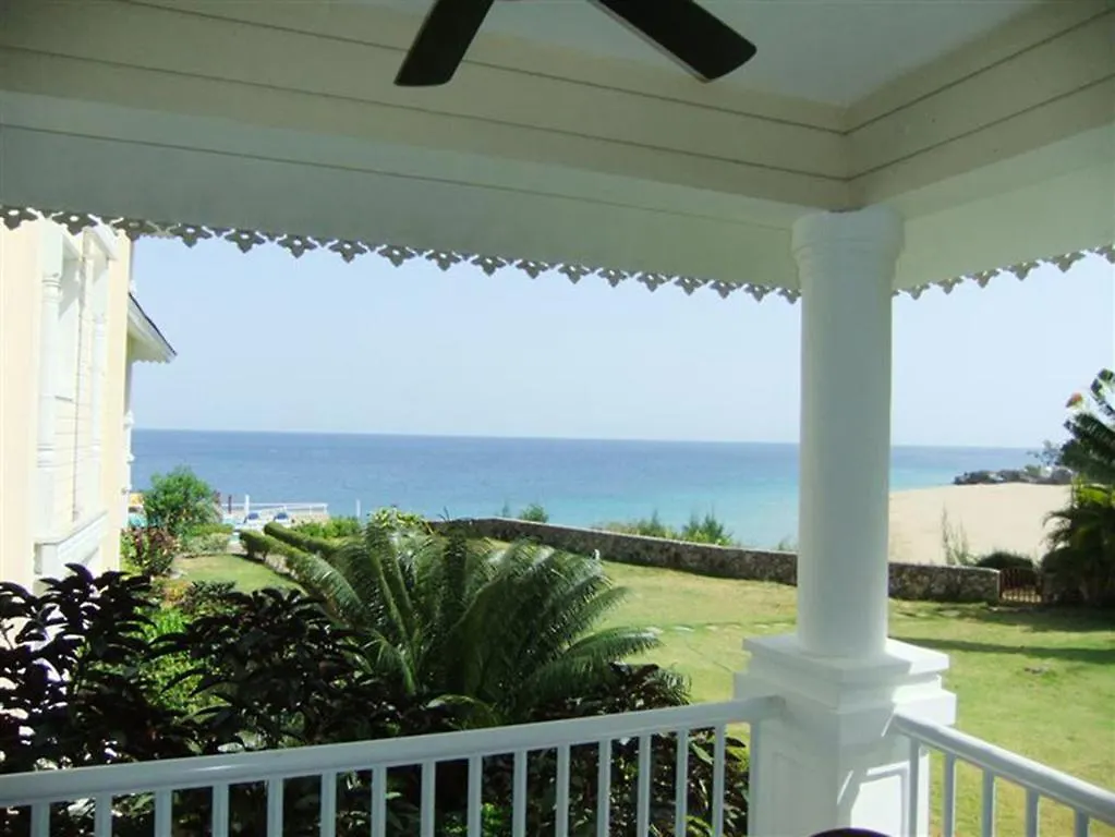 Los Balcones location